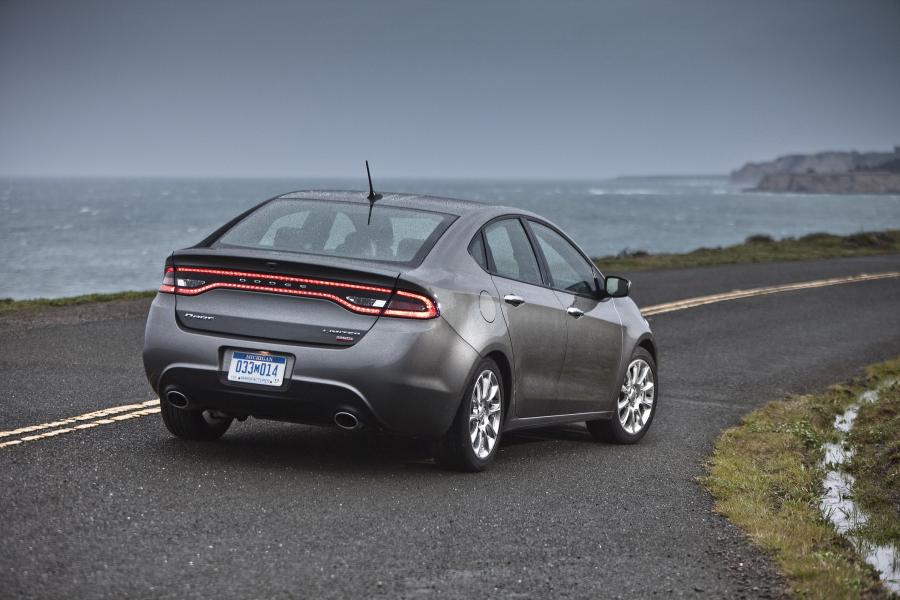  Dodge Dart Aero 2013 года  (фото 7 из 20)